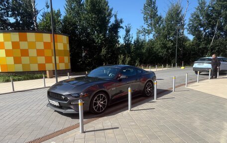 Ford Mustang VI рестайлинг, 2019 год, 3 700 000 рублей, 6 фотография