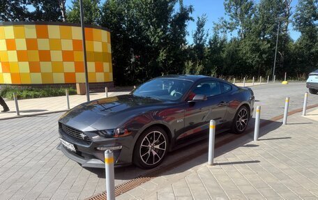 Ford Mustang VI рестайлинг, 2019 год, 3 700 000 рублей, 7 фотография