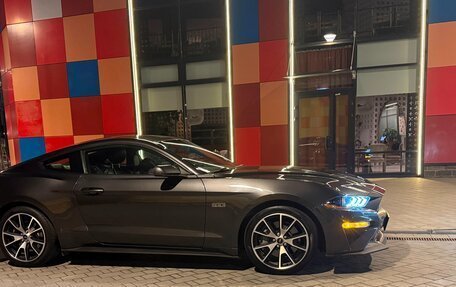 Ford Mustang VI рестайлинг, 2019 год, 3 700 000 рублей, 24 фотография