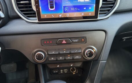 KIA Sportage IV рестайлинг, 2018 год, 1 590 000 рублей, 7 фотография