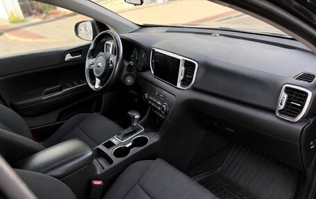 KIA Sportage IV рестайлинг, 2018 год, 1 590 000 рублей, 6 фотография