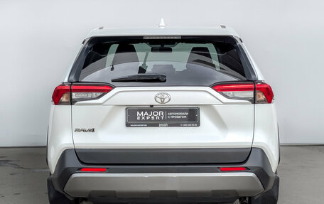 Toyota RAV4, 2021 год, 2 950 000 рублей, 6 фотография