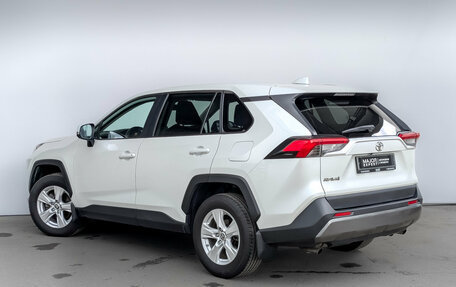 Toyota RAV4, 2021 год, 2 950 000 рублей, 7 фотография