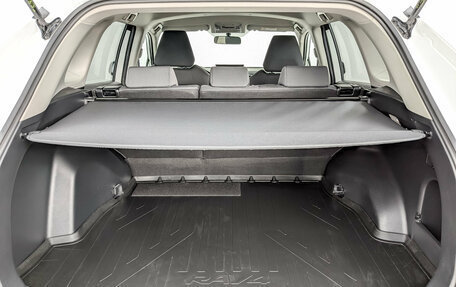 Toyota RAV4, 2021 год, 2 950 000 рублей, 10 фотография