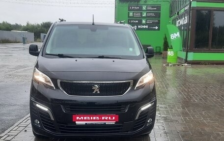 Peugeot Traveller I, 2021 год, 3 000 000 рублей, 6 фотография