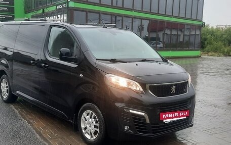 Peugeot Traveller I, 2021 год, 3 000 000 рублей, 5 фотография