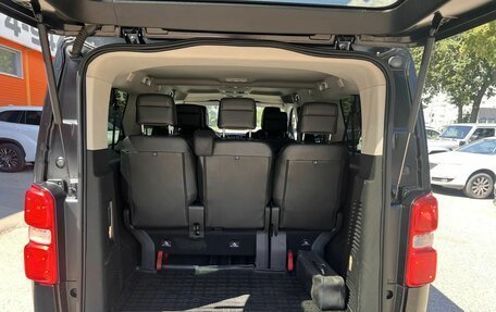 Peugeot Traveller I, 2018 год, 2 200 000 рублей, 5 фотография