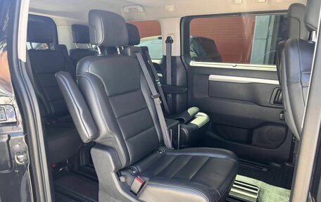 Peugeot Traveller I, 2018 год, 2 200 000 рублей, 8 фотография