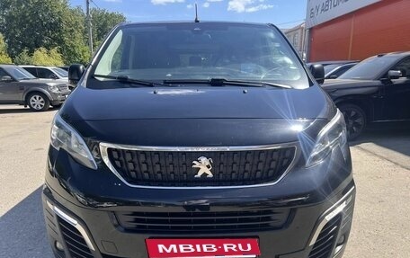 Peugeot Traveller I, 2018 год, 2 200 000 рублей, 6 фотография