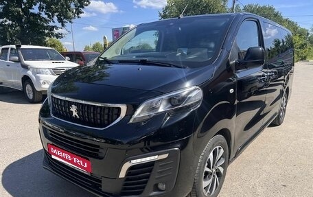 Peugeot Traveller I, 2018 год, 2 200 000 рублей, 9 фотография