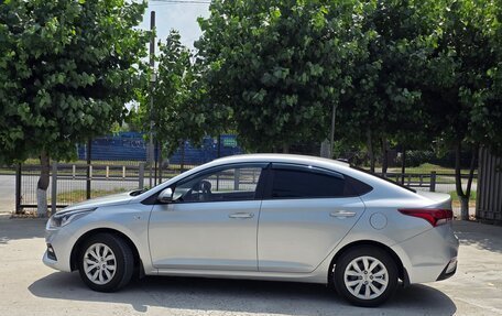 Hyundai Solaris II рестайлинг, 2017 год, 1 370 000 рублей, 3 фотография
