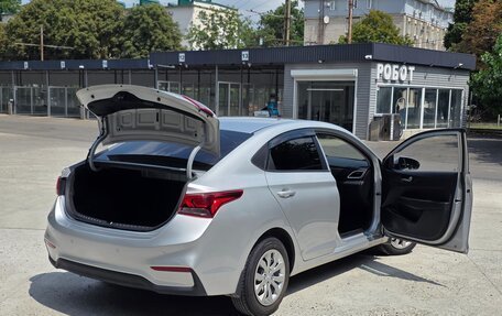 Hyundai Solaris II рестайлинг, 2017 год, 1 370 000 рублей, 8 фотография
