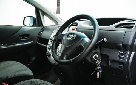 Toyota Ractis I, 2010 год, 769 000 рублей, 17 фотография