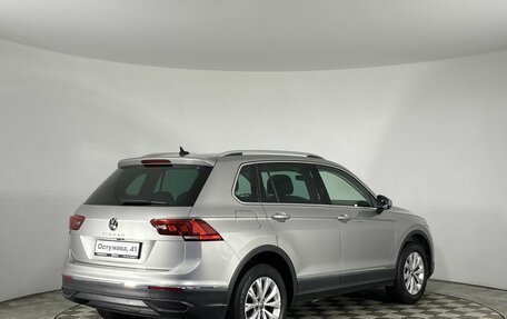 Volkswagen Tiguan II, 2021 год, 2 780 000 рублей, 6 фотография