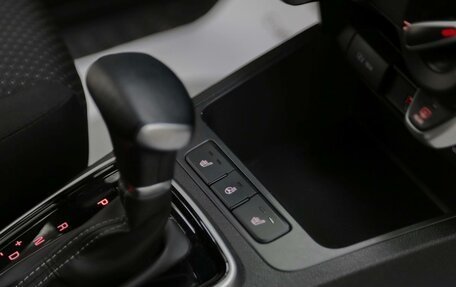 KIA Rio IV, 2021 год, 1 585 000 рублей, 8 фотография