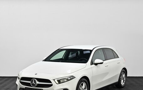 Mercedes-Benz A-Класс, 2019 год, 2 105 000 рублей, 3 фотография