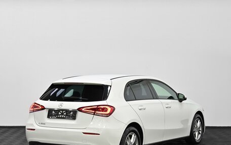 Mercedes-Benz A-Класс, 2019 год, 2 105 000 рублей, 2 фотография