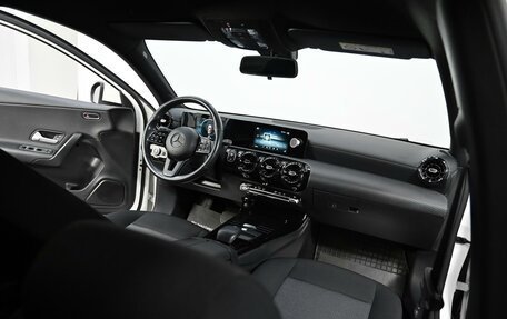 Mercedes-Benz A-Класс, 2019 год, 2 105 000 рублей, 6 фотография