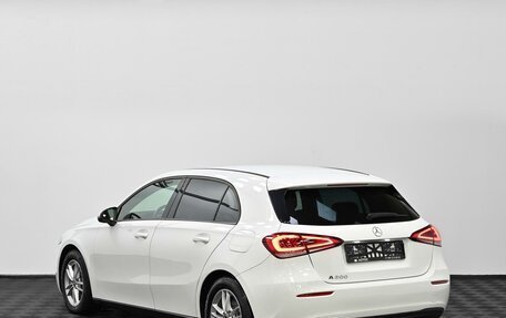 Mercedes-Benz A-Класс, 2019 год, 2 105 000 рублей, 4 фотография