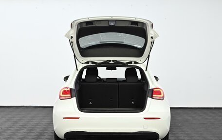 Mercedes-Benz A-Класс, 2019 год, 2 105 000 рублей, 15 фотография
