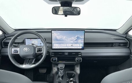 Toyota RAV4, 2026 год, 4 098 000 рублей, 27 фотография