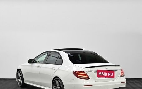 Mercedes-Benz E-Класс, 2016 год, 2 365 000 рублей, 2 фотография