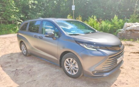 Toyota Sienna, 2021 год, 6 500 000 рублей, 1 фотография