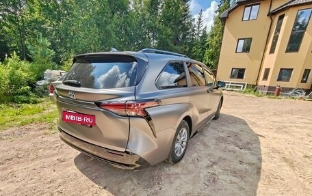 Toyota Sienna, 2021 год, 6 500 000 рублей, 7 фотография