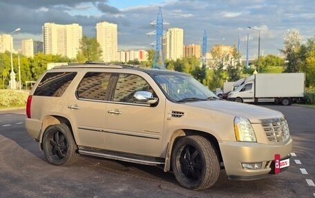 Cadillac Escalade III, 2011 год, 1 990 000 рублей, 3 фотография