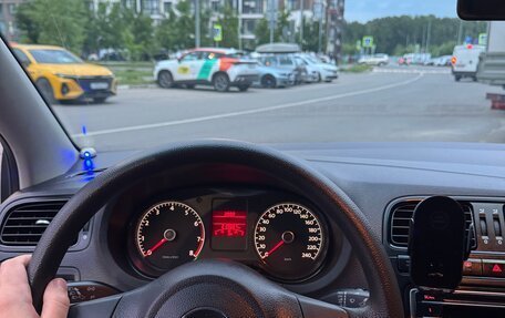 Volkswagen Polo VI (EU Market), 2013 год, 700 000 рублей, 11 фотография