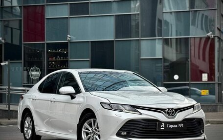 Toyota Camry, 2021 год, 2 275 000 рублей, 1 фотография