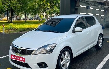 KIA cee'd I рестайлинг, 2011 год, 570 000 рублей, 1 фотография