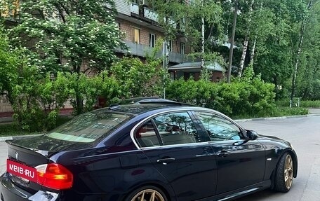 BMW 3 серия, 2005 год, 1 200 000 рублей, 4 фотография