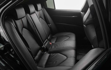 Toyota Camry, 2018 год, 2 869 000 рублей, 10 фотография