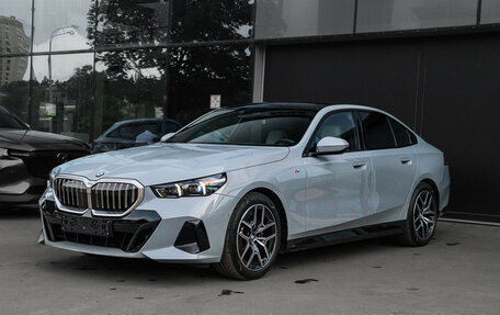 BMW 5 серия, 2024 год, 6 650 000 рублей, 24 фотография