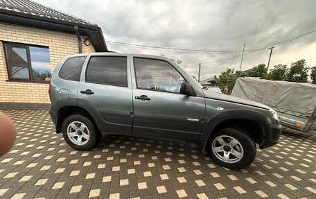 Chevrolet Niva I рестайлинг, 2012 год, 550 000 рублей, 5 фотография
