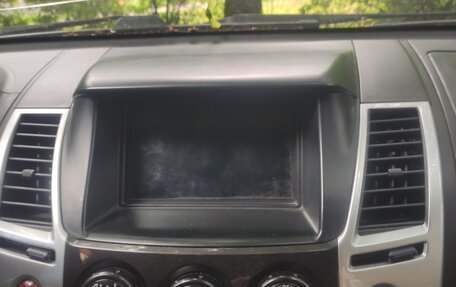 Mitsubishi Pajero Sport II рестайлинг, 2011 год, 1 750 000 рублей, 9 фотография