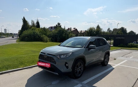 Toyota RAV4, 2020 год, 4 000 000 рублей, 2 фотография