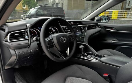 Toyota Camry, 2021 год, 2 275 000 рублей, 6 фотография