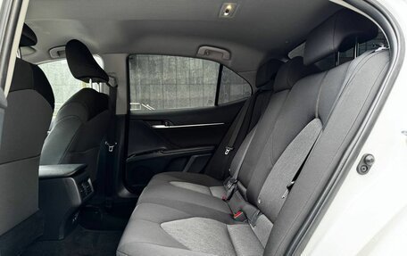 Toyota Camry, 2021 год, 2 275 000 рублей, 10 фотография