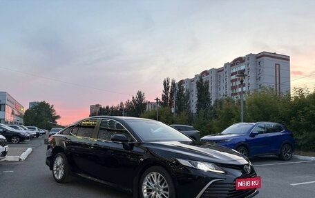 Toyota Camry, 2021 год, 2 740 000 рублей, 3 фотография