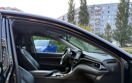 Toyota Camry, 2021 год, 2 740 000 рублей, 10 фотография