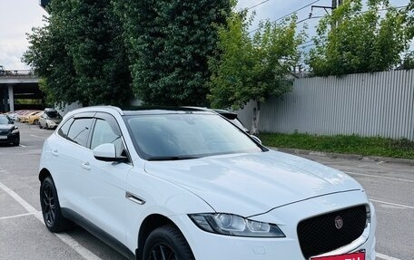 Jaguar F-Pace, 2017 год, 2 100 000 рублей, 2 фотография