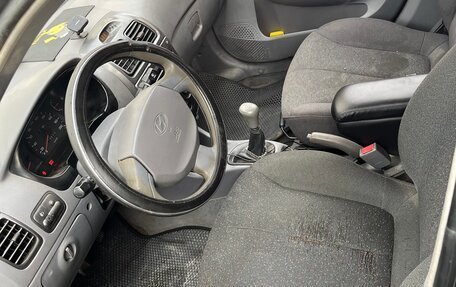 Hyundai Accent II, 2005 год, 240 000 рублей, 2 фотография