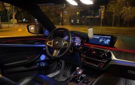 BMW 5 серия, 2019 год, 4 250 000 рублей, 14 фотография