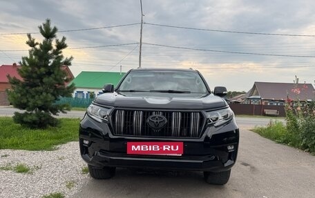 Toyota Land Cruiser Prado 150 рестайлинг 2, 2011 год, 2 500 000 рублей, 2 фотография