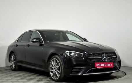 Mercedes-Benz E-Класс, 2021 год, 3 500 000 рублей, 4 фотография