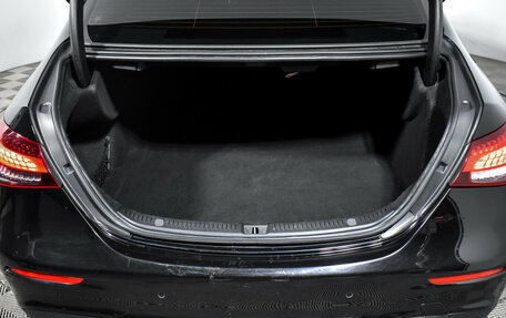 Mercedes-Benz E-Класс, 2021 год, 3 500 000 рублей, 21 фотография