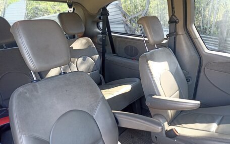 Chrysler Voyager IV, 2006 год, 850 000 рублей, 4 фотография