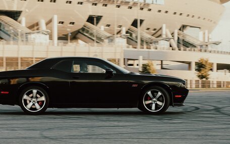 Dodge Challenger III рестайлинг 2, 2011 год, 4 500 000 рублей, 8 фотография